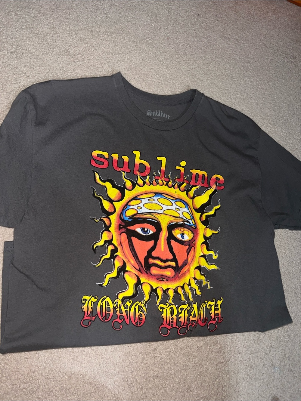 NWOT Gray Sublime Long Beach Tee (XL)